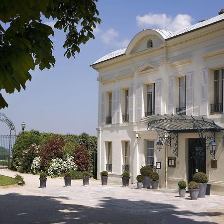 Pavillon Henri IV Hotel Restaurant Gastronomique Terrasse سا جيرما أو لي المظهر الخارجي الصورة