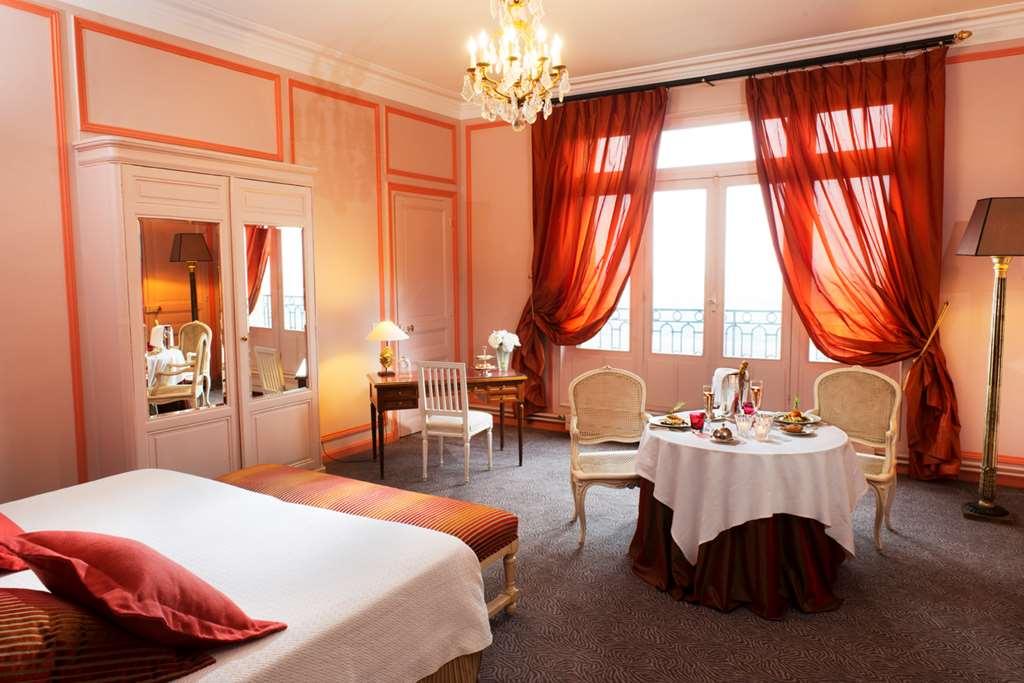 Pavillon Henri IV Hotel Restaurant Gastronomique Terrasse سا جيرما أو لي الغرفة الصورة