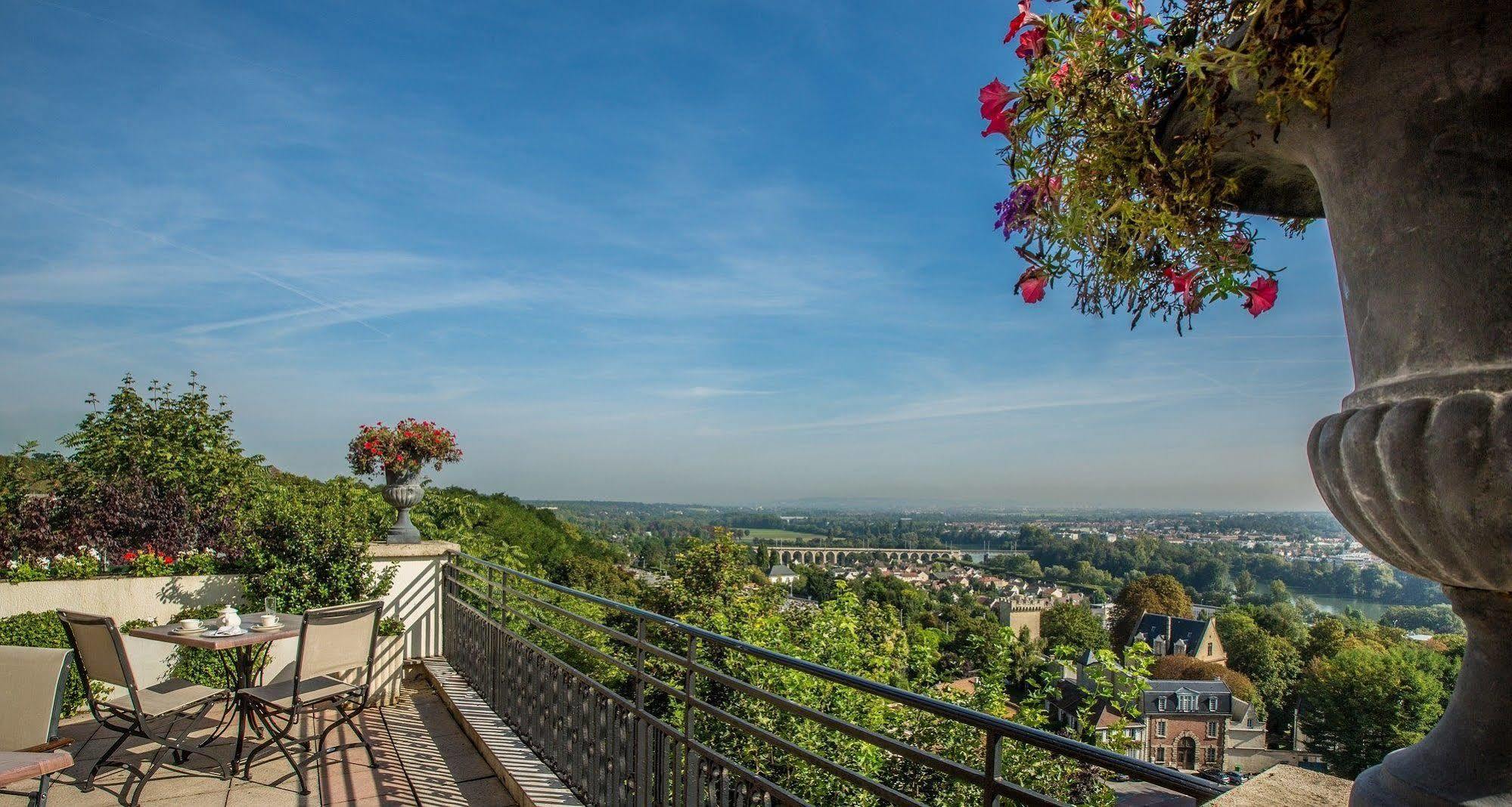 Pavillon Henri IV Hotel Restaurant Gastronomique Terrasse سا جيرما أو لي المظهر الخارجي الصورة