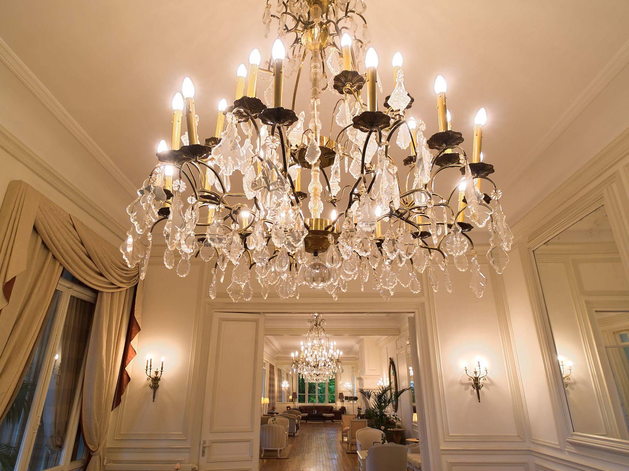 Pavillon Henri IV Hotel Restaurant Gastronomique Terrasse سا جيرما أو لي المظهر الخارجي الصورة