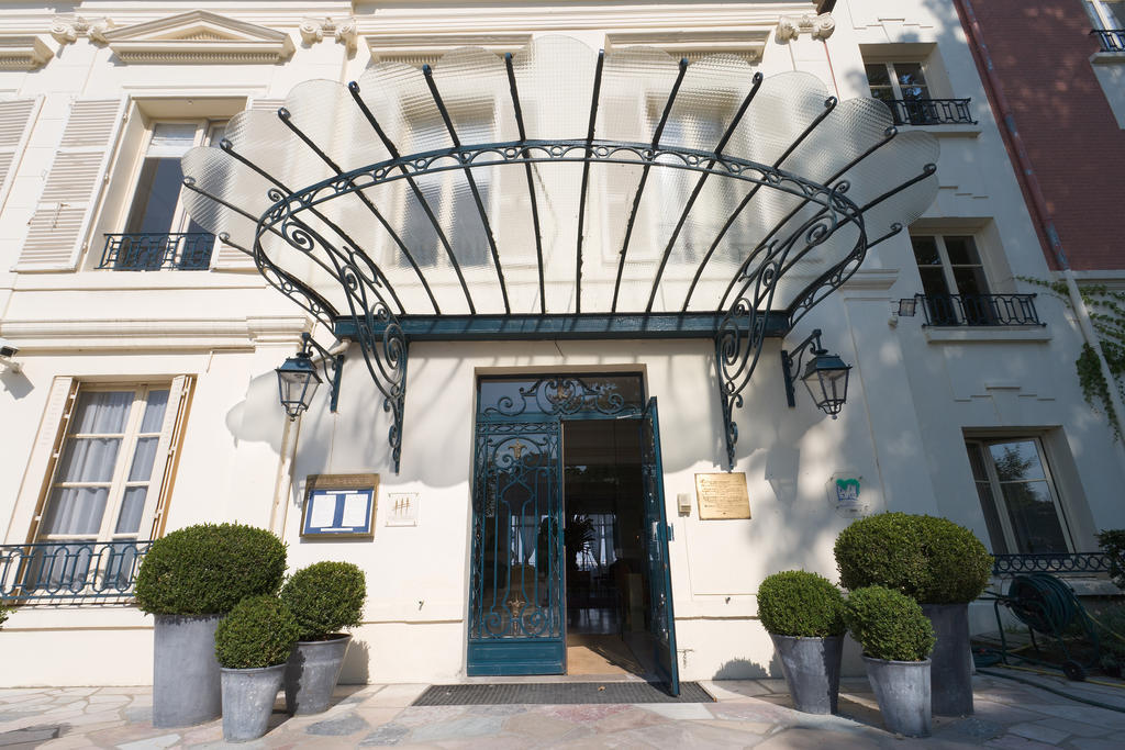 Pavillon Henri IV Hotel Restaurant Gastronomique Terrasse سا جيرما أو لي المظهر الخارجي الصورة
