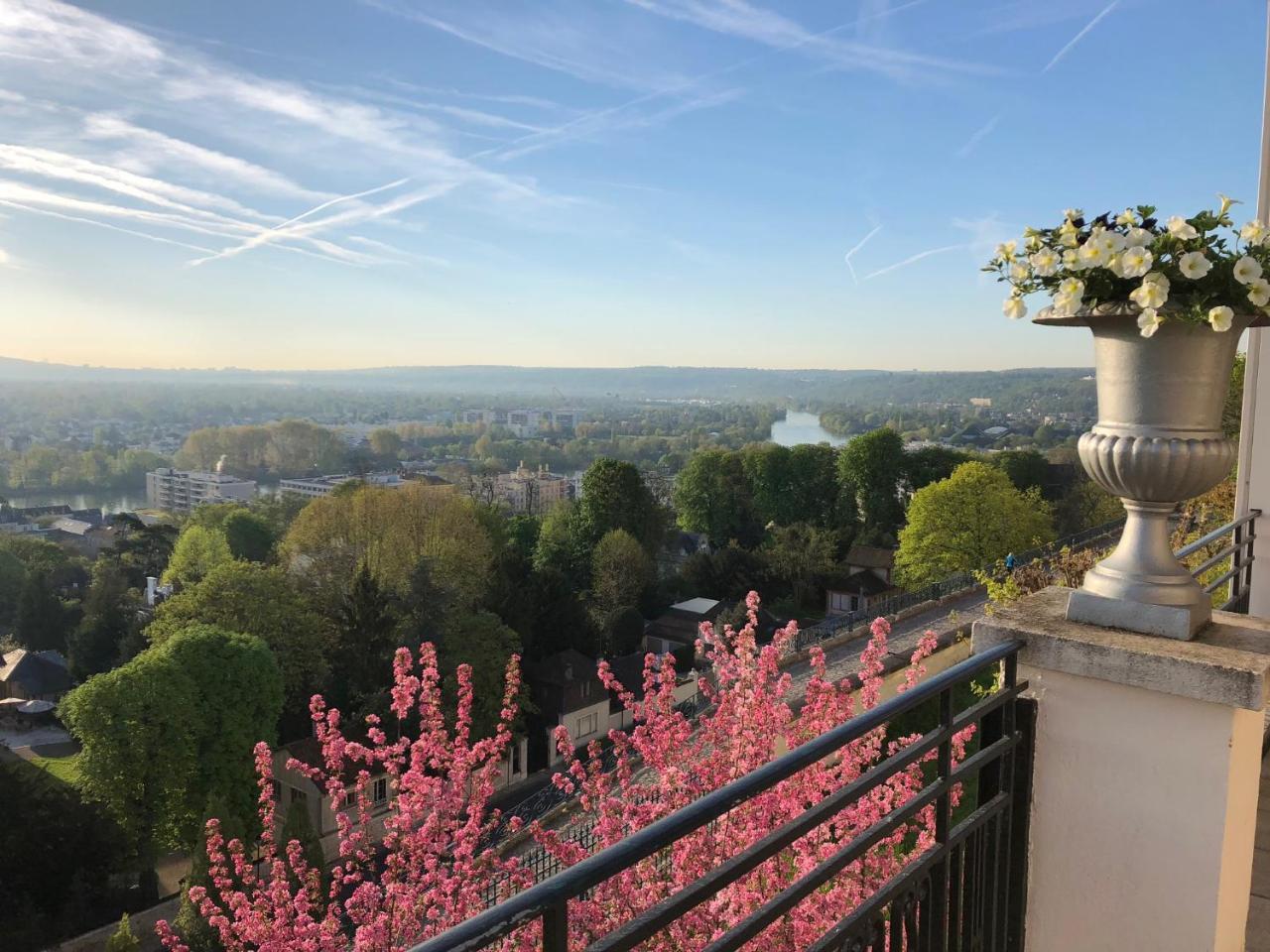 Pavillon Henri IV Hotel Restaurant Gastronomique Terrasse سا جيرما أو لي المظهر الخارجي الصورة