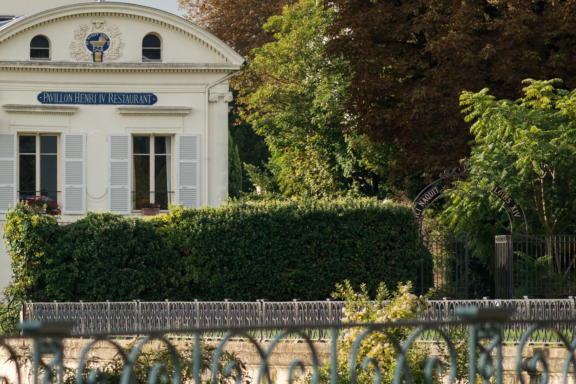 Pavillon Henri IV Hotel Restaurant Gastronomique Terrasse سا جيرما أو لي المظهر الخارجي الصورة